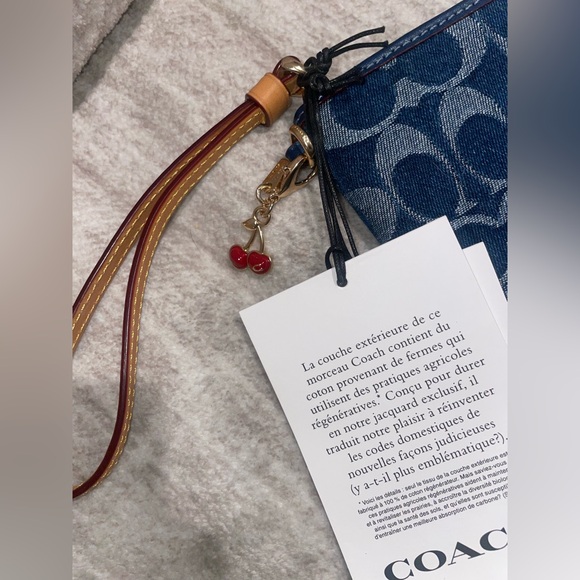 NWT Coach Corner Zip Wristlet in Signature Denim - Picture 8 of 8